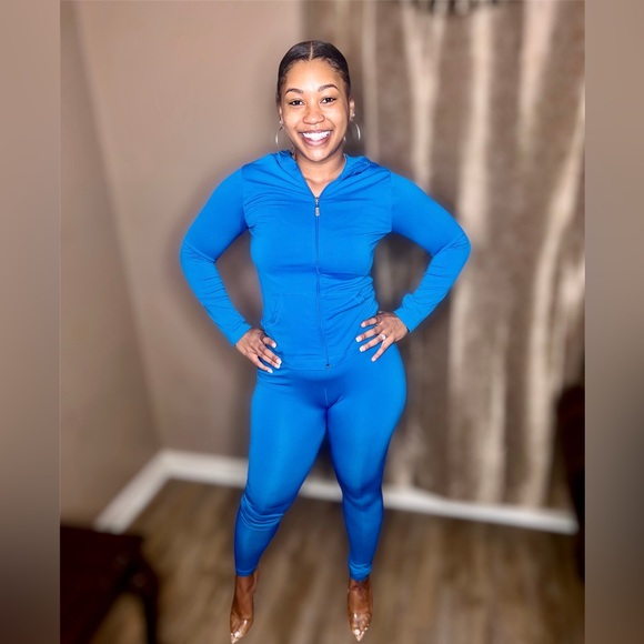 Turquoise Seamless Legging Set - Picture 4 of 7